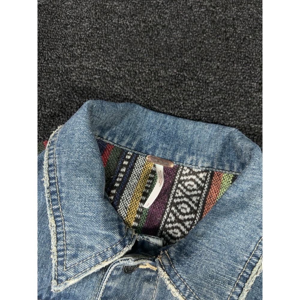 Free People Denim Trucker Jacket Women's 2 Boho Patchwork Aztec Distressed - Picture 4 of 9